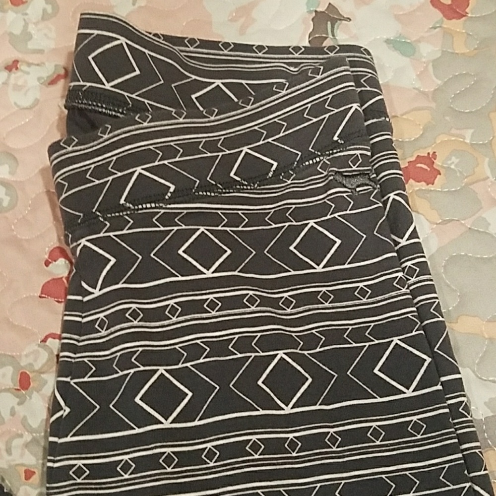PINK Victorias Secret Tribal Leggings - Picture 2 of 3